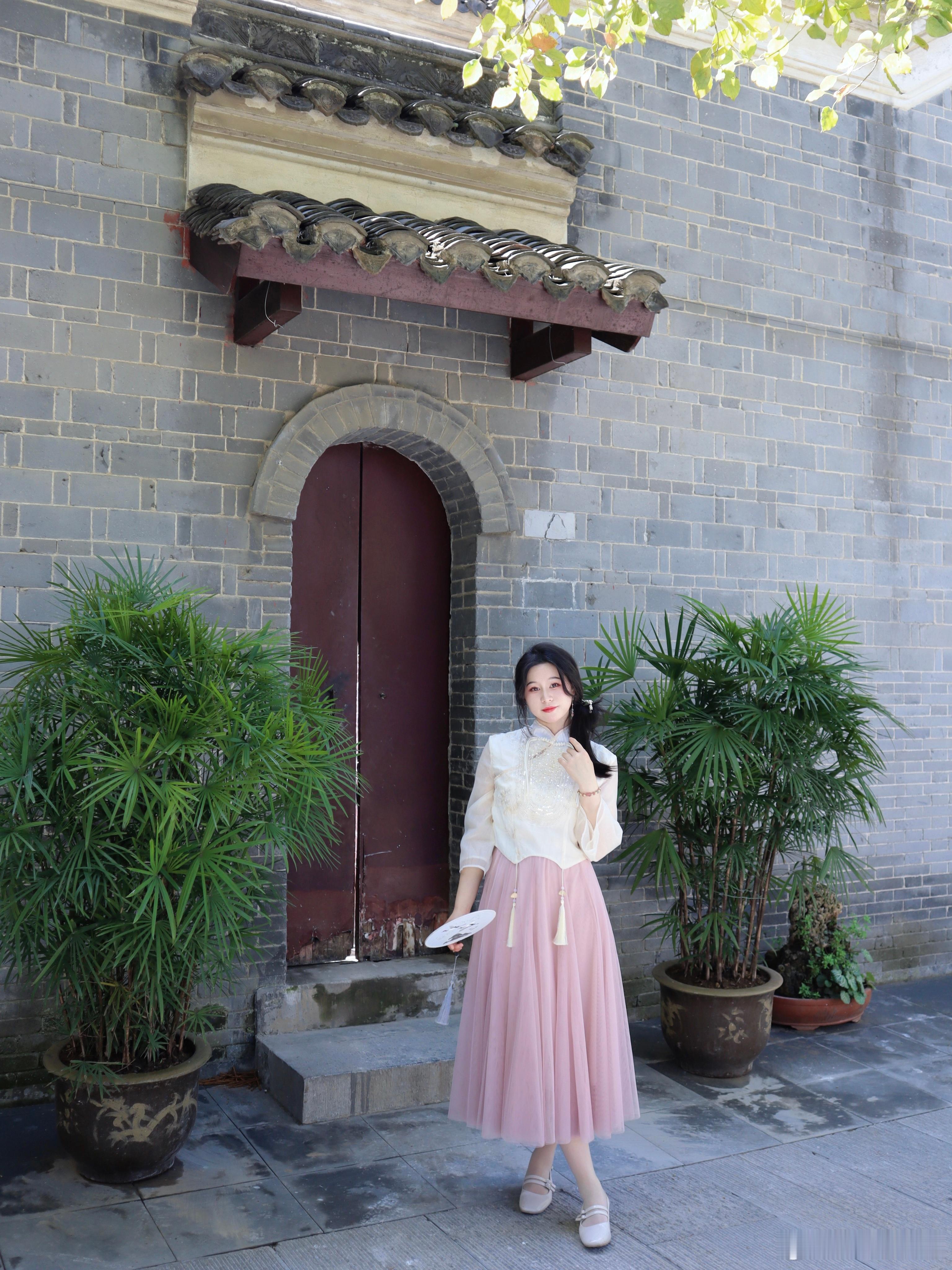 步步有你的岁月 才不辜负这人间的朝朝暮暮🧚🏻‍♀️👗:兮喜 ​​​