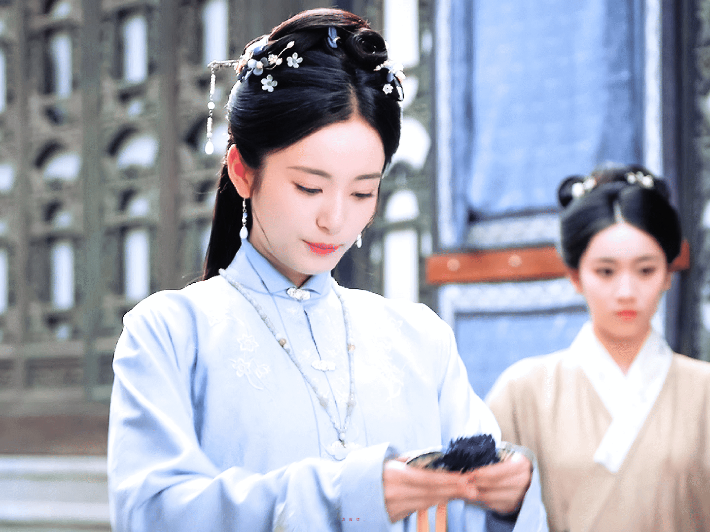 国产剧女二不当工具人了 挑灯芯的名场面真的封神，不用激烈争吵，一句簪子的对比台词