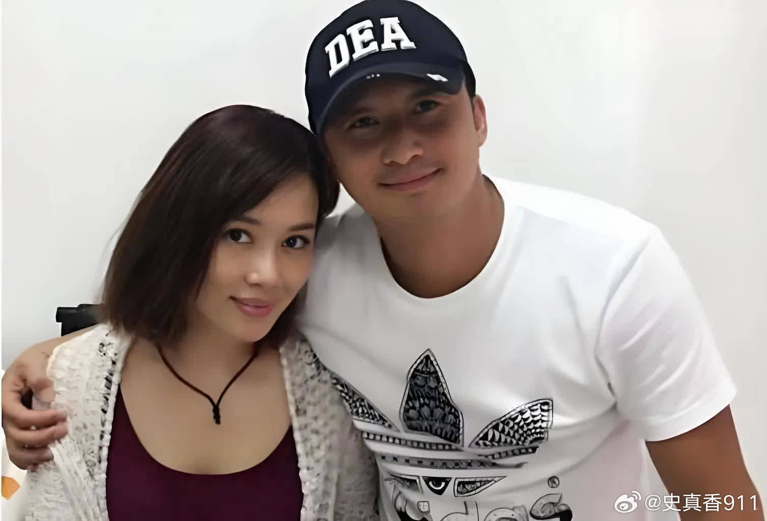 “狼女”余男，从性感尤物到顶级影后，和这四个男人息息相关，她在风起云涌的娱乐圈中