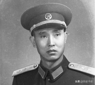 1947年铁血师长拒女护士换药：藏在战场硬汉心底的分寸感
 
阅读此文前，诚邀您