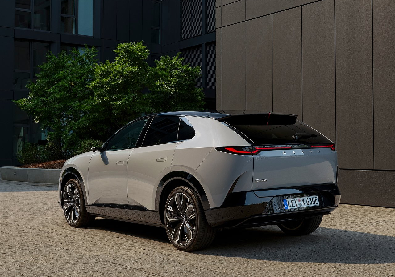 马自达   2027 Mazda CX‑6e，马自达与长安联合开发的中型纯电SU