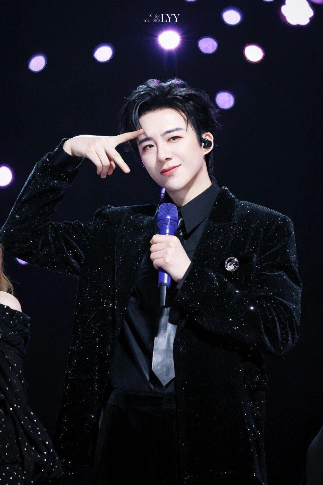 宁哥比耶当然要记录啦✌️独家超正视角 