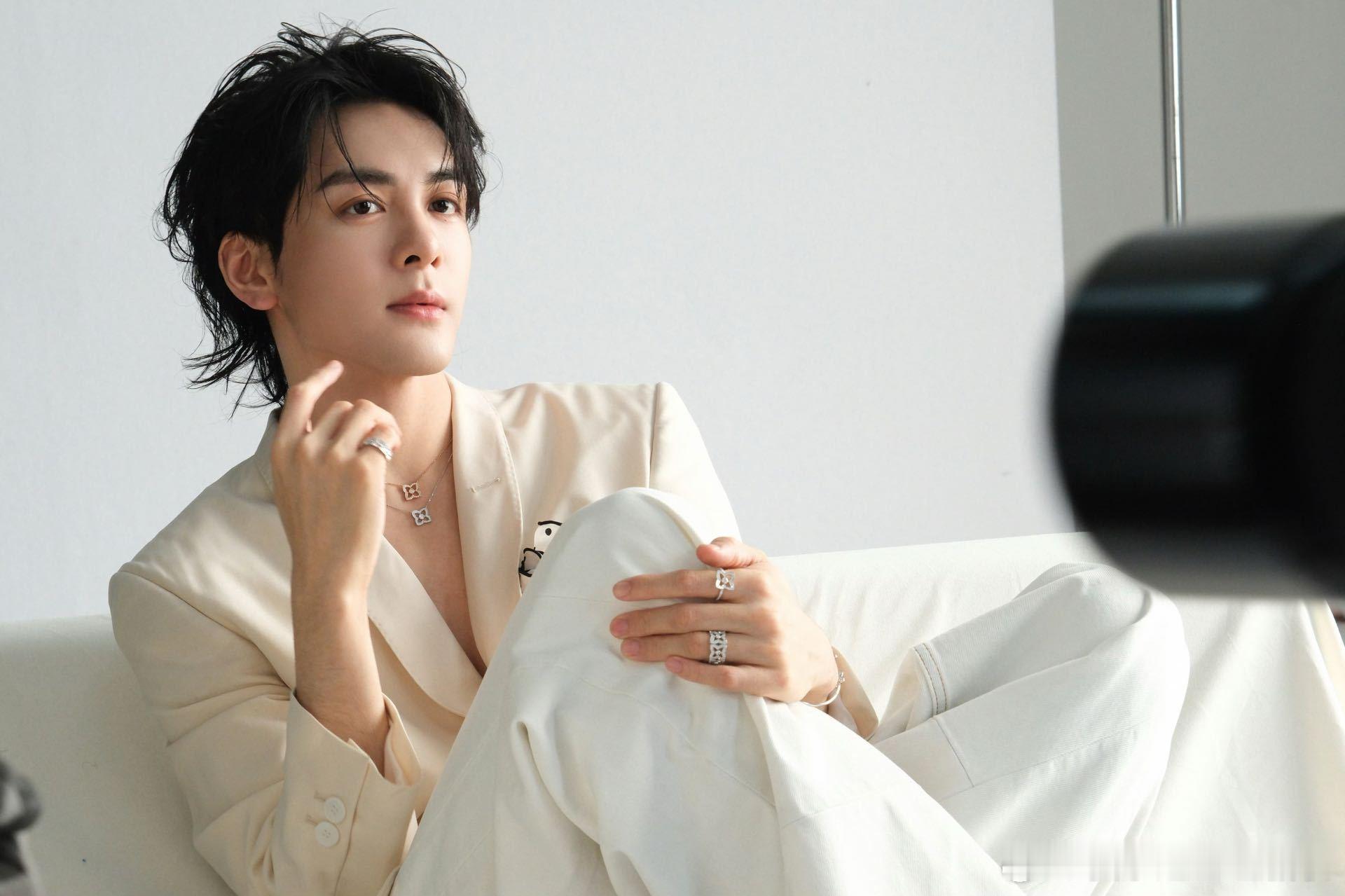 曾舜晞换完你的换你的 曾舜晞说换完你的换你的oneday的时候哈特软软，一天换十