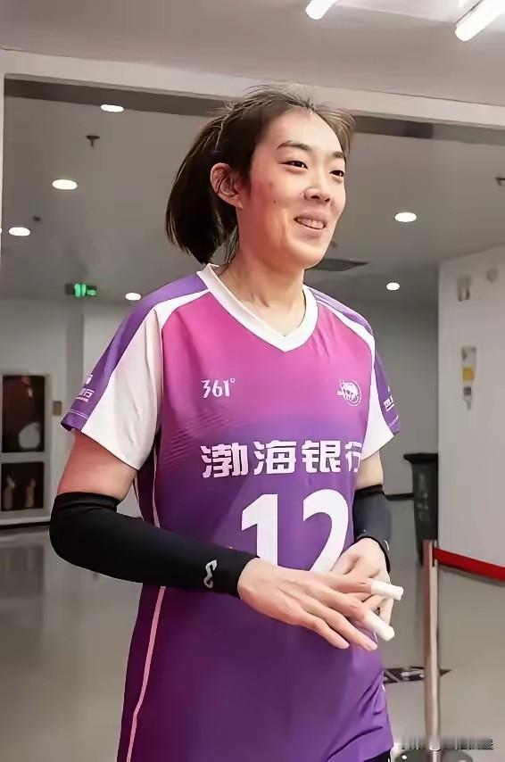 孟豆：在天津队的不容易阿！长期。遭遇津迷讨伐，甚至某有影响力写手都炮轰她，还有直