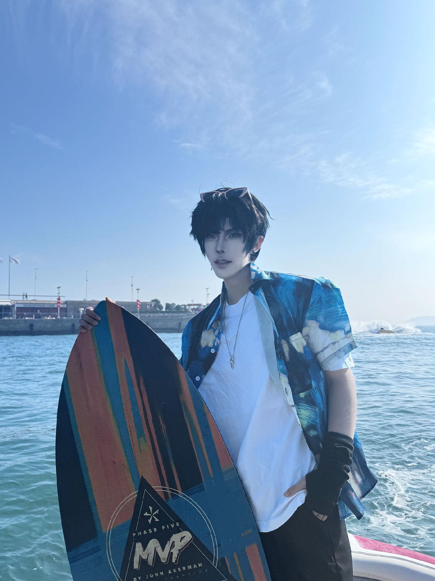 🏄🏻‍♂️萧老板。