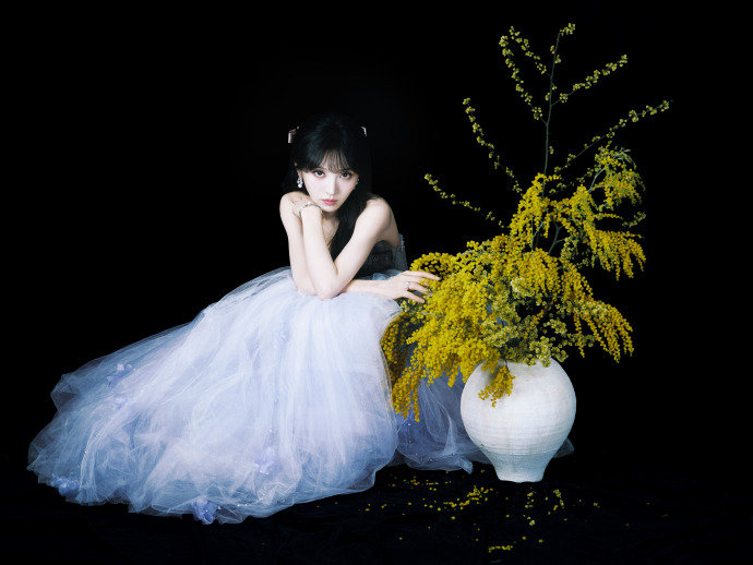 田曦薇肆意生长 田曦薇紫罗兰女神 田曦薇紫罗兰女神，田曦薇肆意生长，今日分的自由