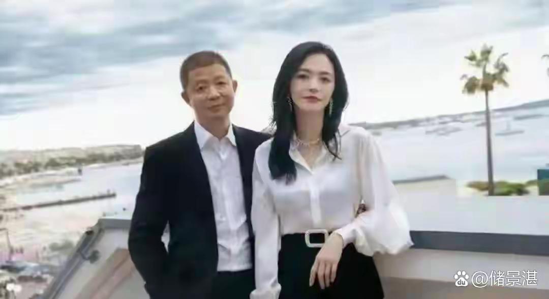 姚晨
曹郁
夫妻照