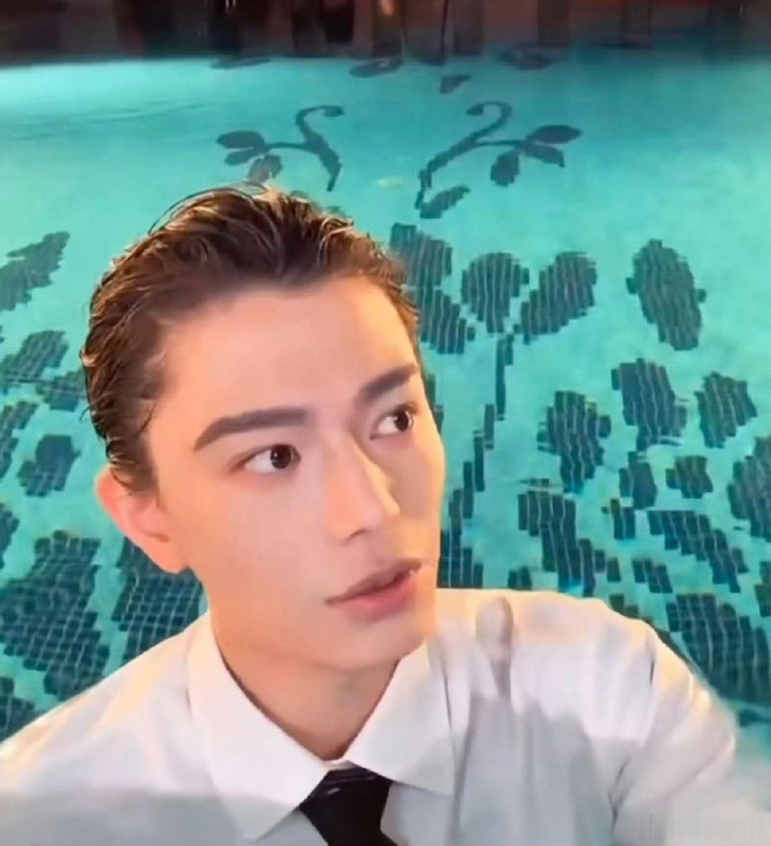 丁禹兮剧宣发力了丁禹兮张海虾什么时候复活呀丁禹兮凭水下直播把《南部档案》剧宣卷到
