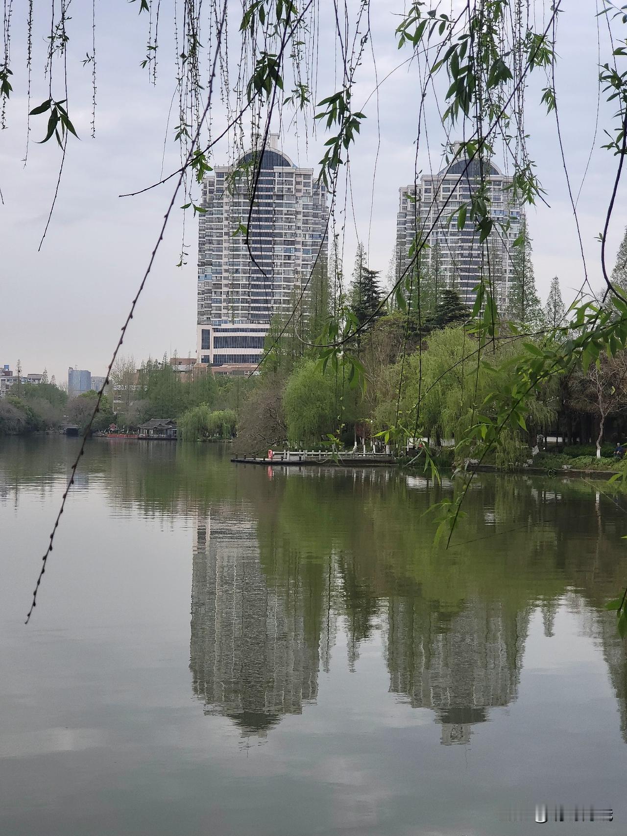 你知道南通纺织的名气有多响吗？

 南通纺织是中国纺织产业的核心标杆，有“世界家