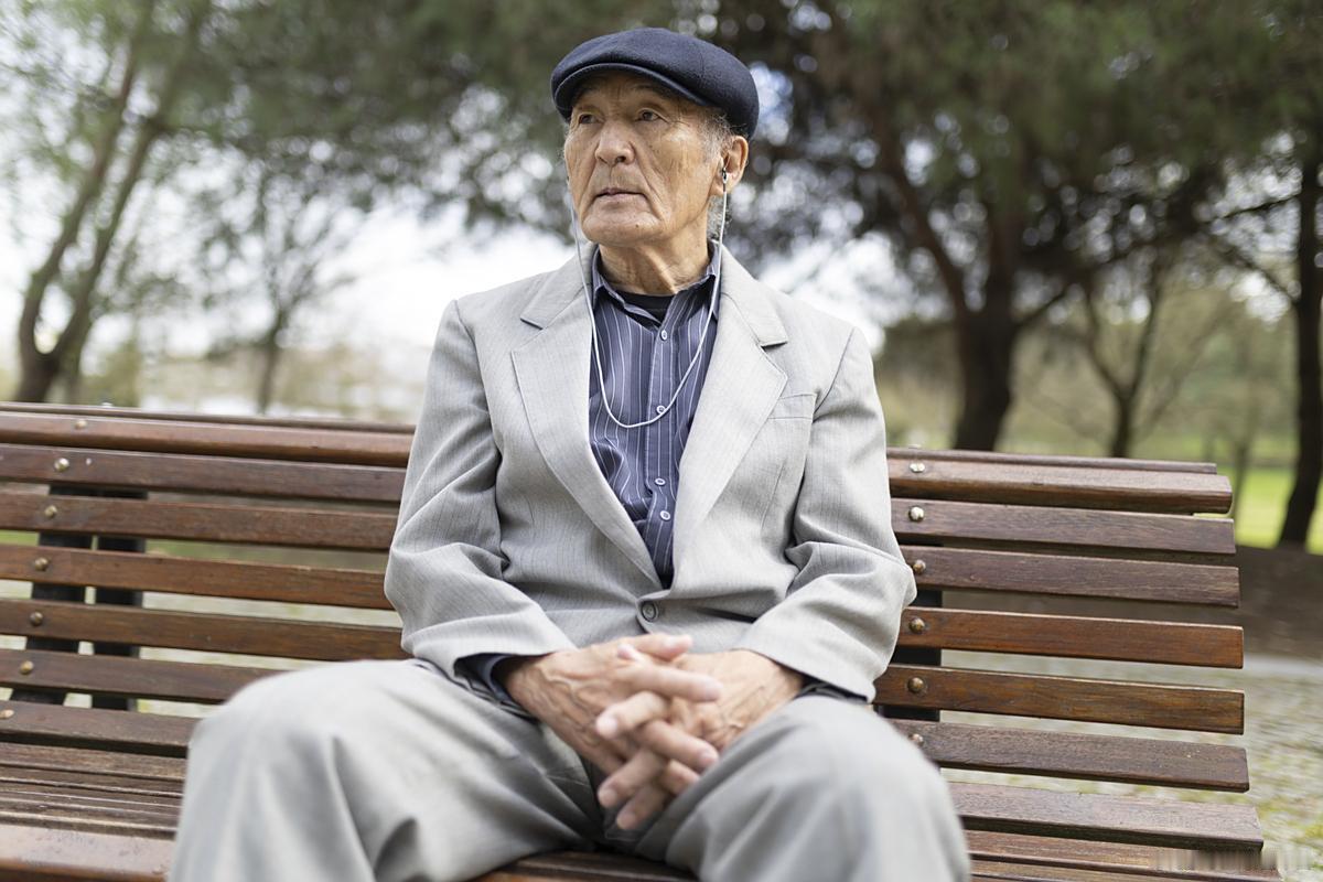 以前活着全是运气，运气好不得病，运气好靠自己免疫系统熬过去，平均寿命低得可怜，都