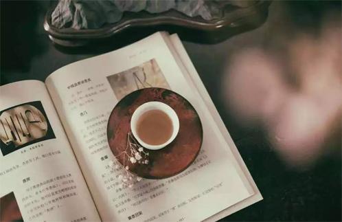 口德赋·默斋主人原创骈赋唇齿为枢，启阖乃生风云；方寸作鉴，显微自现乾坤。片语无铢