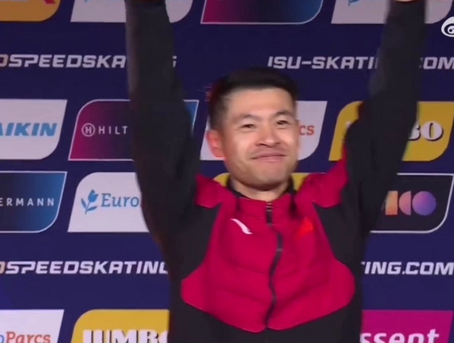 宁忠岩世锦赛夺铜太稳了！宁忠岩四项发挥均衡，1000米后程强势反超，刷新500米