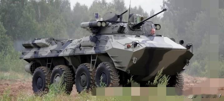 BTR-90是莫斯科阿尔扎马斯克机械制造厂在上世纪九十年代初开始研制的，在上世纪