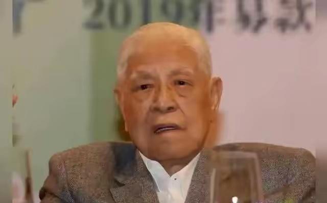 李登辉在晚年接受美媒采访时曾毫不讳言地表示，自己把日本当做“祖国”，二战时积极报