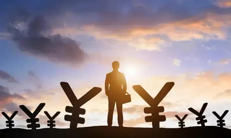 刷到“一个人越来越好的十个表现”那条清单，我直接截图发给闺蜜。
里面说专注做事、