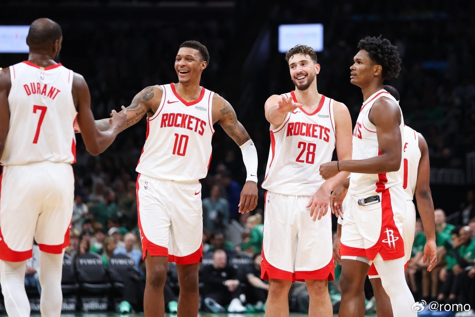 全明星周末后的17场比赛里，火箭队的核心球员得分效率非常高：· 阿杜：场均25.