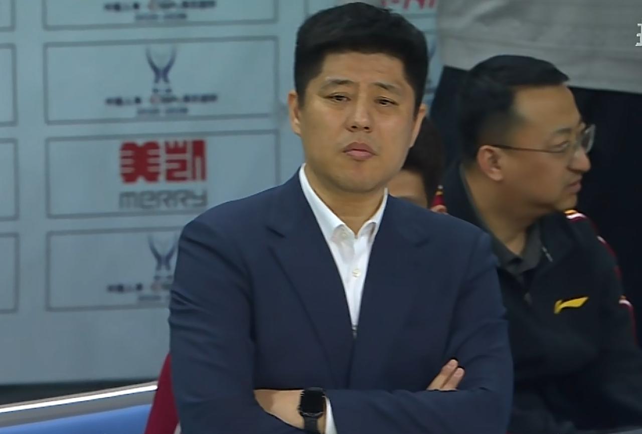 潘江十分生气！
家人们谁懂啊！CBA常规赛第三十轮，山西队主场直接被上海队按在地