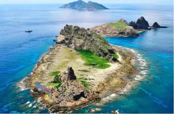 日本攥着钓鱼岛实控权？9成普通人认知全跑偏！日方连登岛资格都彻底丧失，我国海警全