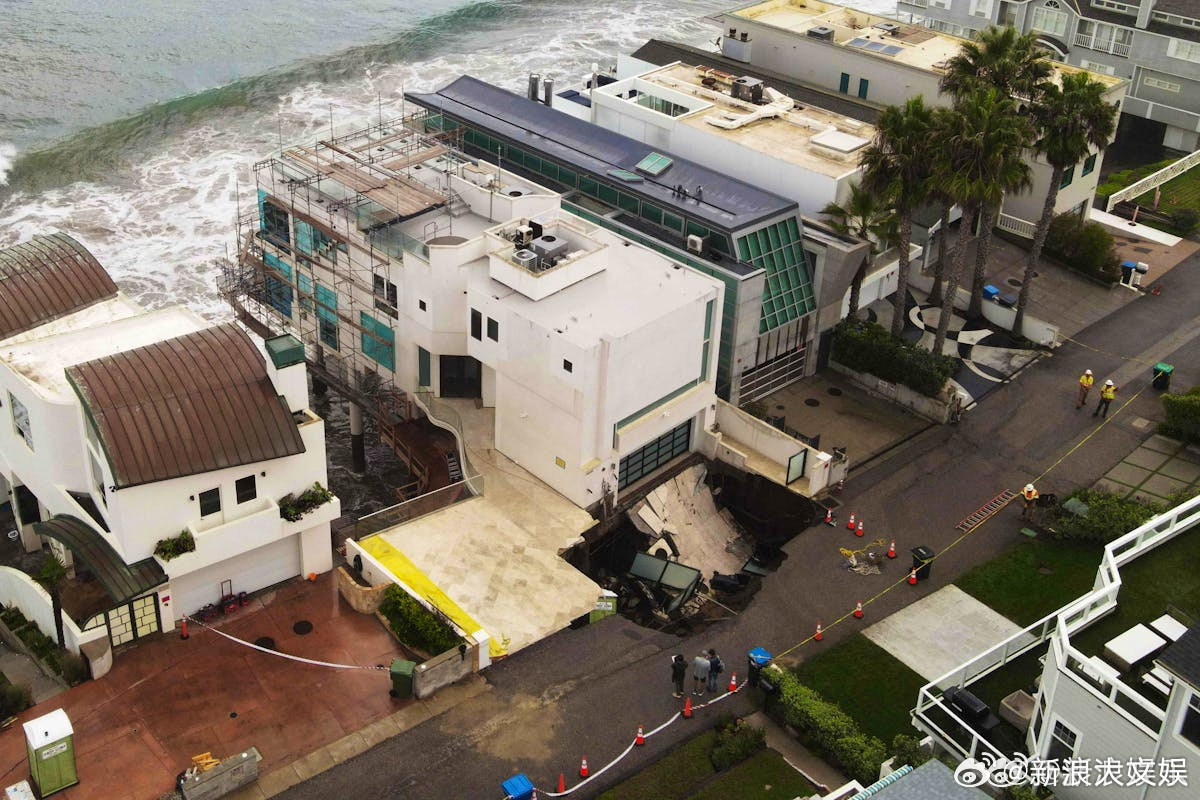 尼古拉斯凯奇的房塌了 尼古拉斯·凯奇2024年花1050万美元购入的海边豪宅，前