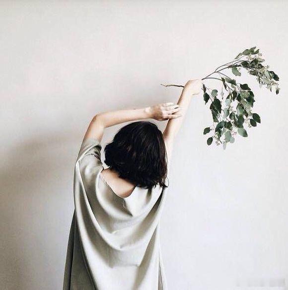 没有共同语言的聊天 就像一盘散沙 都不用风吹 聊两句就想去洗澡了生活手记