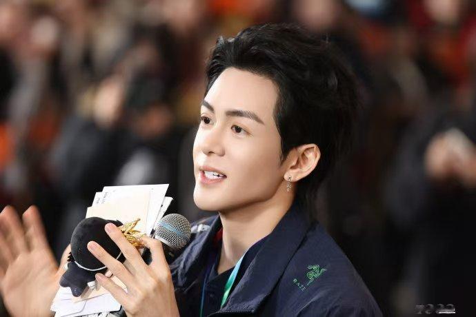 2025最后一场雪是曾舜晞下的 惊呆啦！2025最后一场雪是曾舜晞下的，这惊喜太