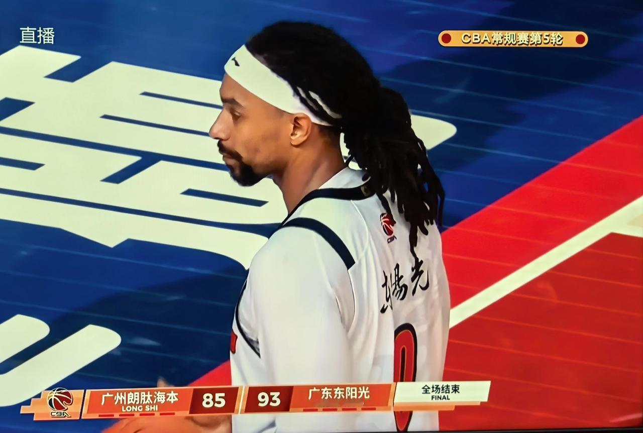 萨林杰之夜！32分+11板+1助+1断+1帽，填满技术栏，助广东东阳光93-85