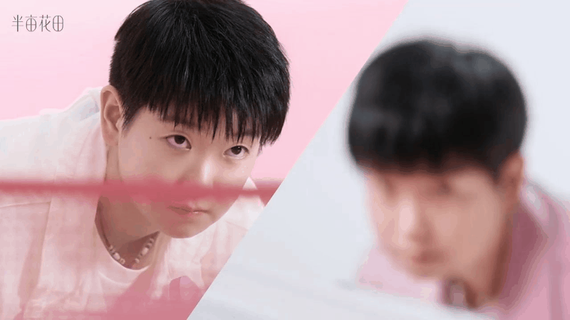 孙颖莎可爱到蓬出屏幕 这扑面而来的可爱与朝气，真的“蓬”出屏幕了！看孙颖莎在球台