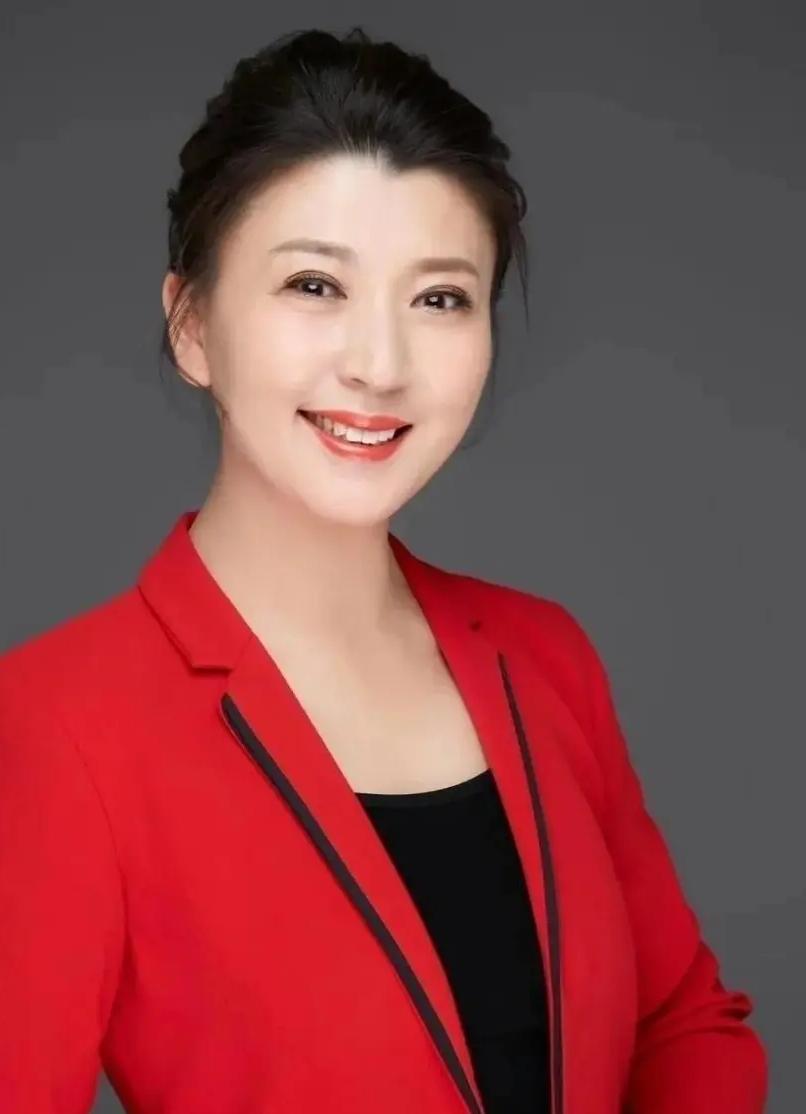 演员闫学晶说，有些人以为，演员都有几个亿，哪有这回事啊，我要是有一个亿，我就躺平