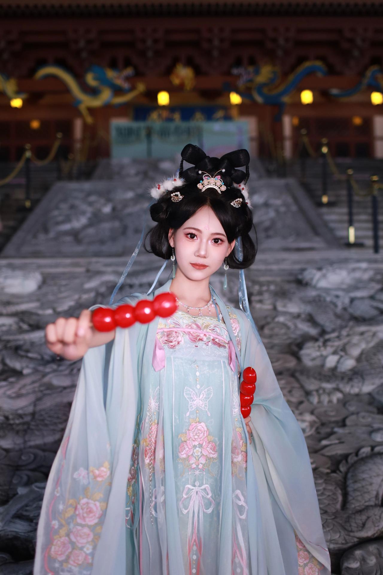 偶遇古镇，小姐姐匆忙拍了几张唐服妆造 原创汉服计划 汉服 汉服系列