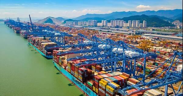 韩国7月出口同比大增62.8%，芯片出口激增178.8%
8月2日公布的数据：韩
