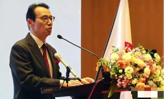 日本驻华大使表态了！
日本驻华大使金杉宪治于近日接受凤凰卫视采访时表示，由于中日
