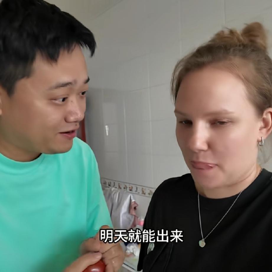 这些日子，云飞有些着急，因为俄罗斯的货已经卖的差不多，进货很困难。云飞说，想回俄