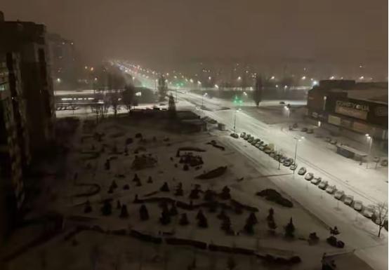 这一次乌克兰真的是挺不住了，他倒在了第4个冬天。最新消息，基辅城的市长克里琴科，