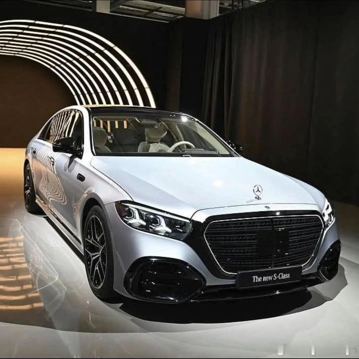 奔驰中改新S曝光！这次的图很真了大黑嘴气势上来了，但老板们的接受度上可能要花点时