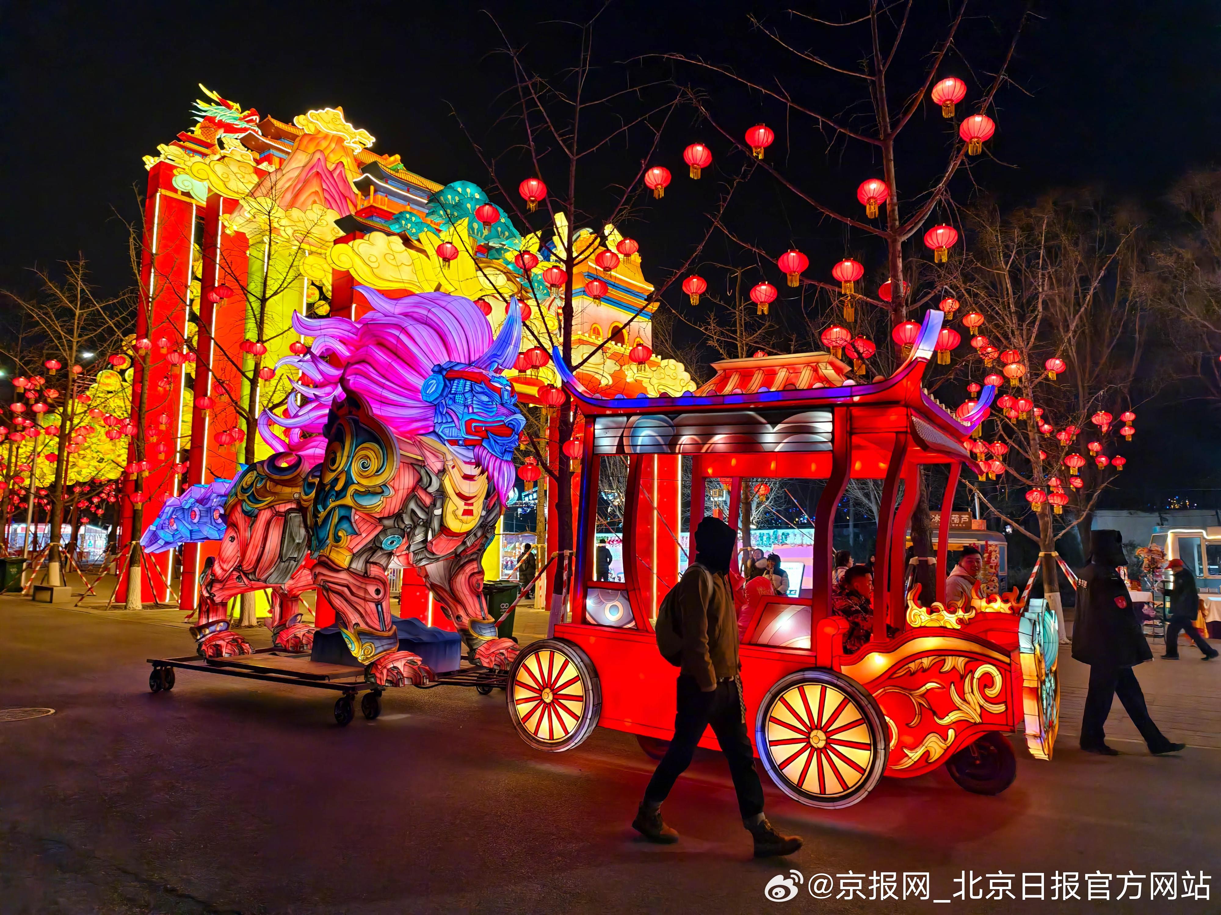 【能逛庙会能赏灯会！来这场新春彩灯嘉年华体验“京彩”】新春佳节，北京园博园内处处