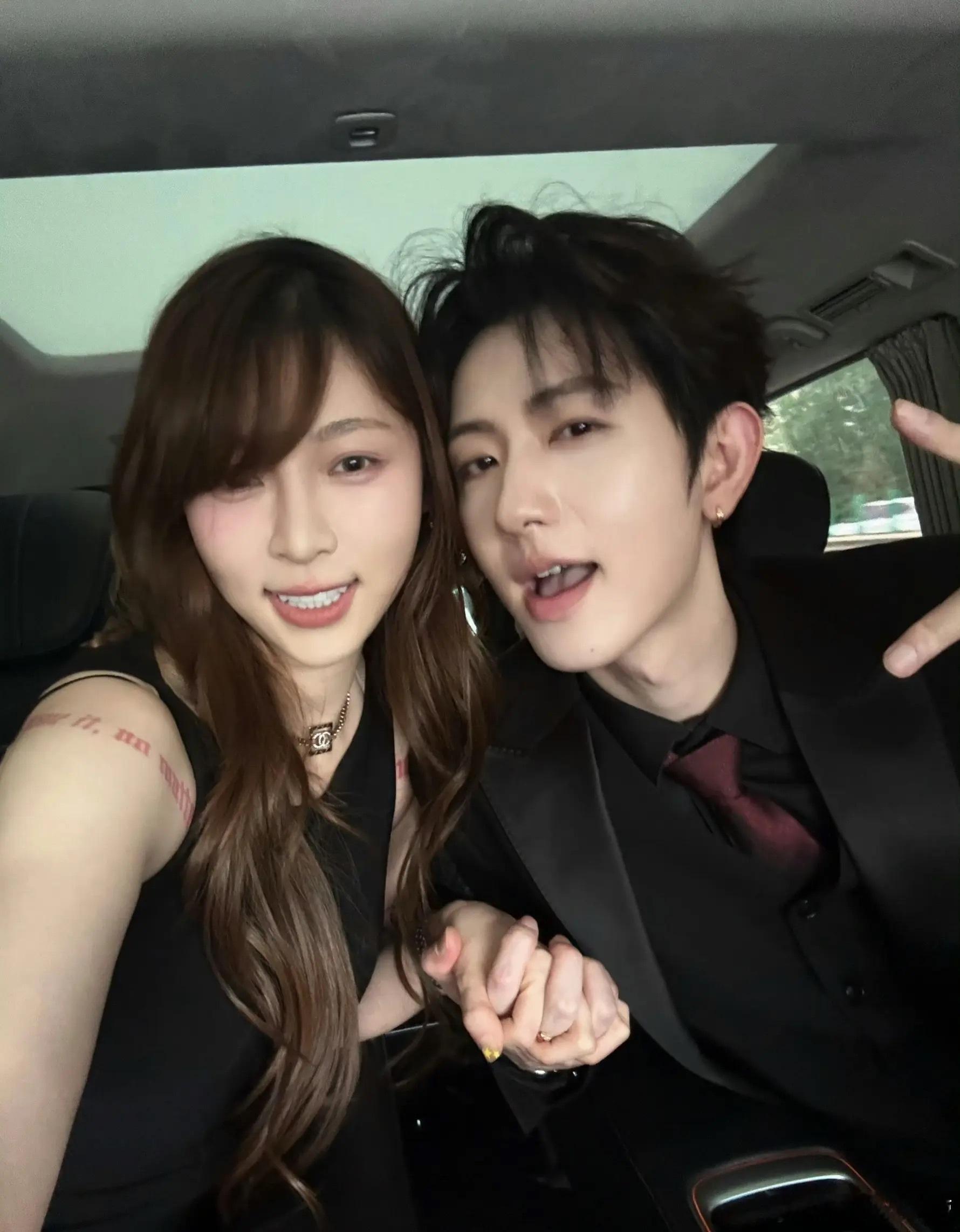 吓死了，微博故意的吧。还以为是offer5的陈律和痞幼