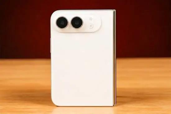 史上最贵iPhone要来了！传 iPhone Ultra（首款折叠屏）9月10日
