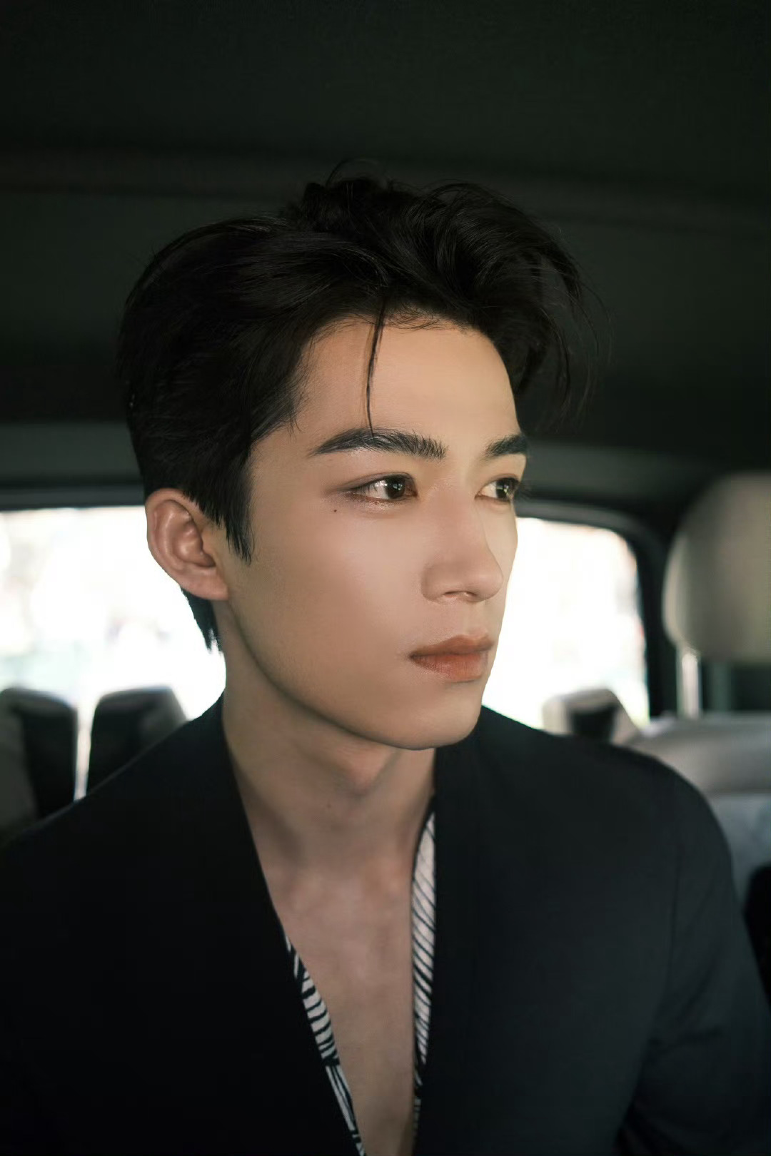 王星越抵达米兰出发看秀  王星越出发看秀 王星越抵达米兰出发看秀，帅哥你好，[心