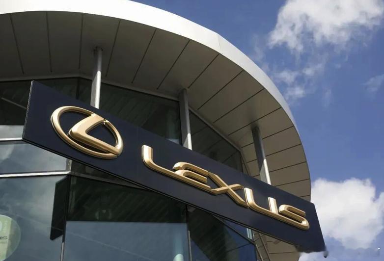 雷克萨斯林肯汽车捷豹进口车 2025 年，进口豪车在国内的日子都不太好。譬如宝马