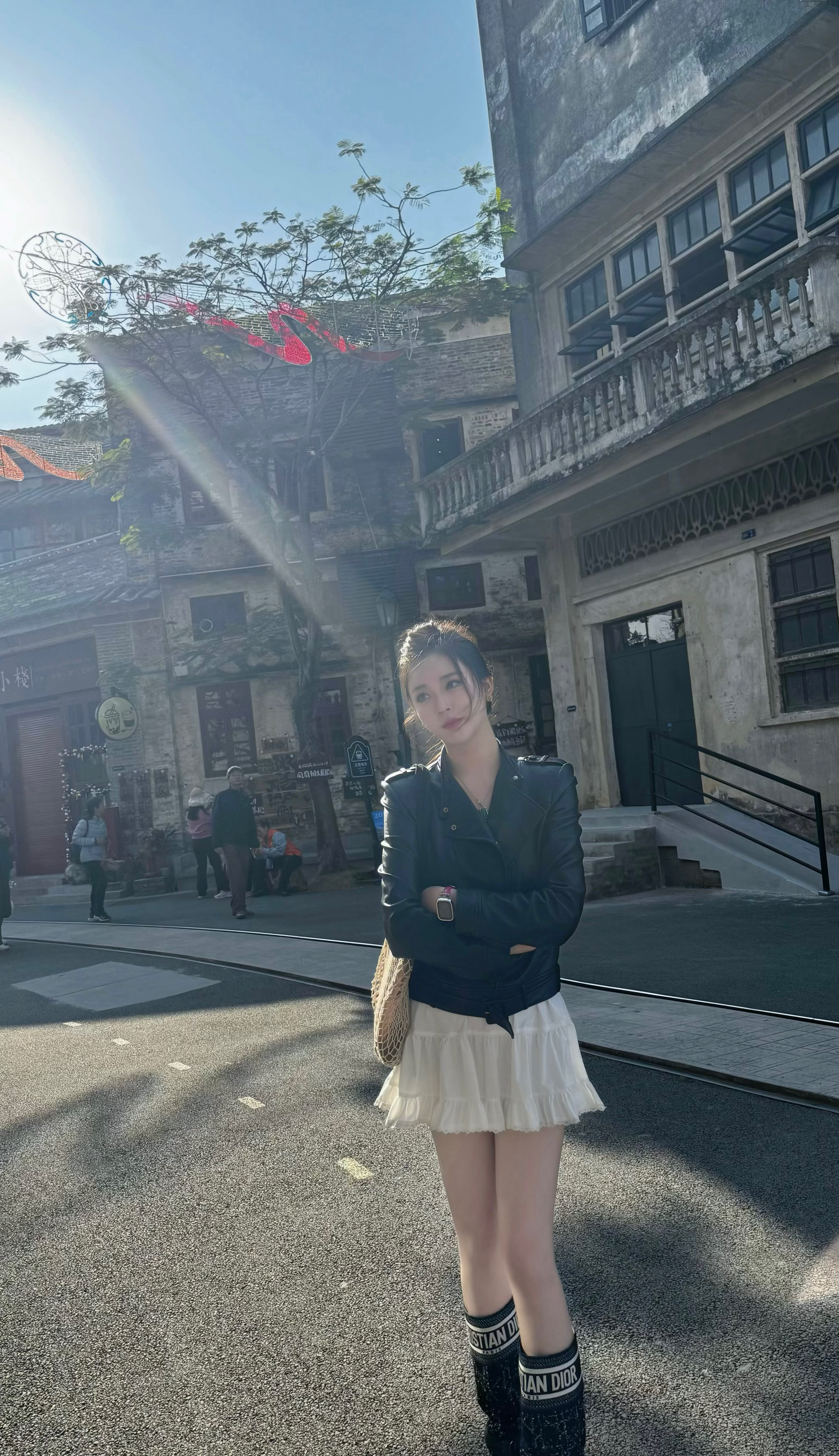 我想一直游到海水变蓝  