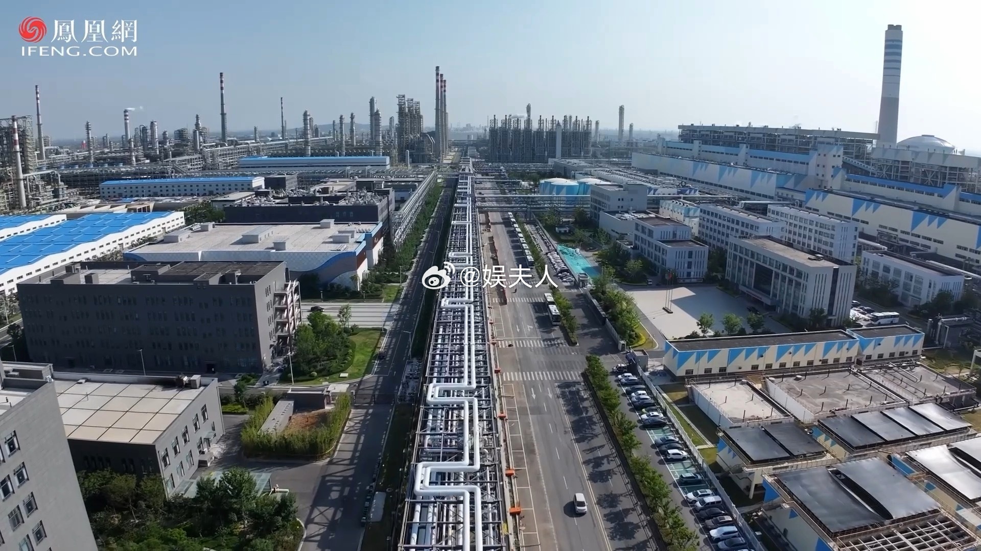 超级中国  田湾核电站坐落于江苏连云港，是全球范围内在运及在建核电基地中总装机容