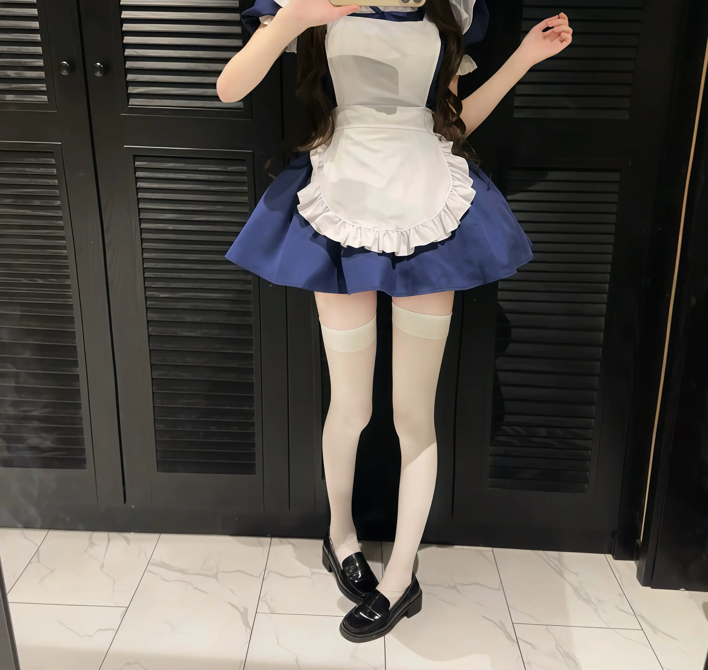 哥哥 你身边的女人真多 你能只属于我吗