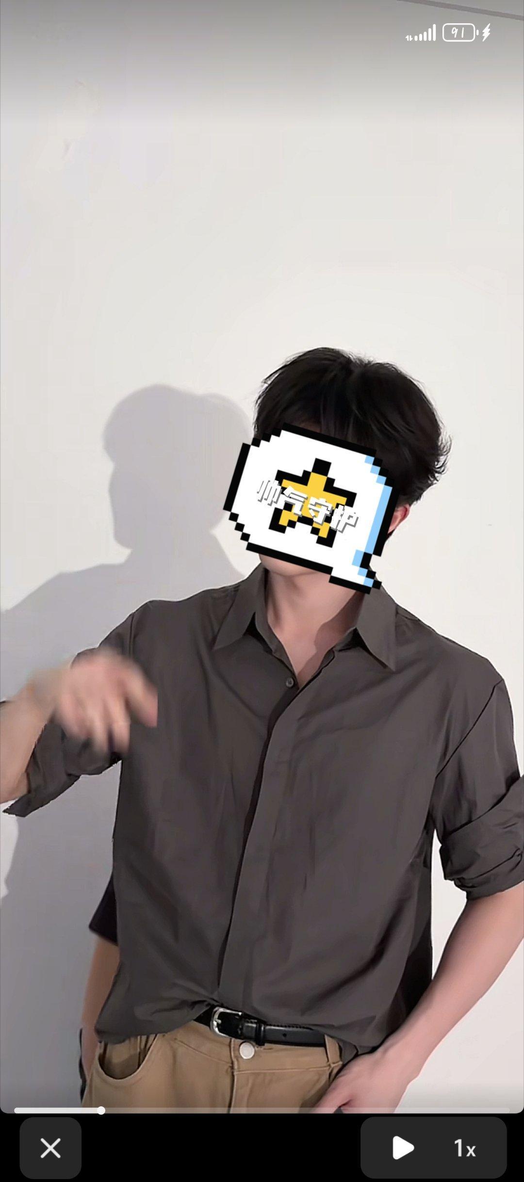 嘶～大半夜忽然发现一个问题你是说，这个黄小星没站起来的时候，脸是正对着自己的猫粮