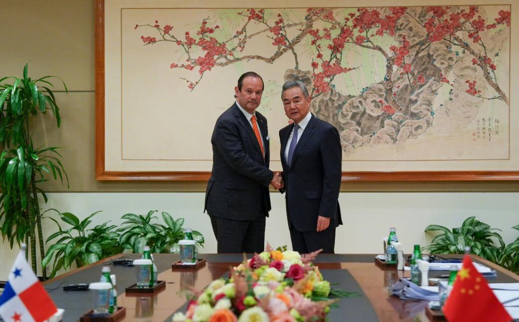 巴拿马拼了这么久，终于和王毅坐下来谈了——背后的处境比你想象的难得多

巴拿马外