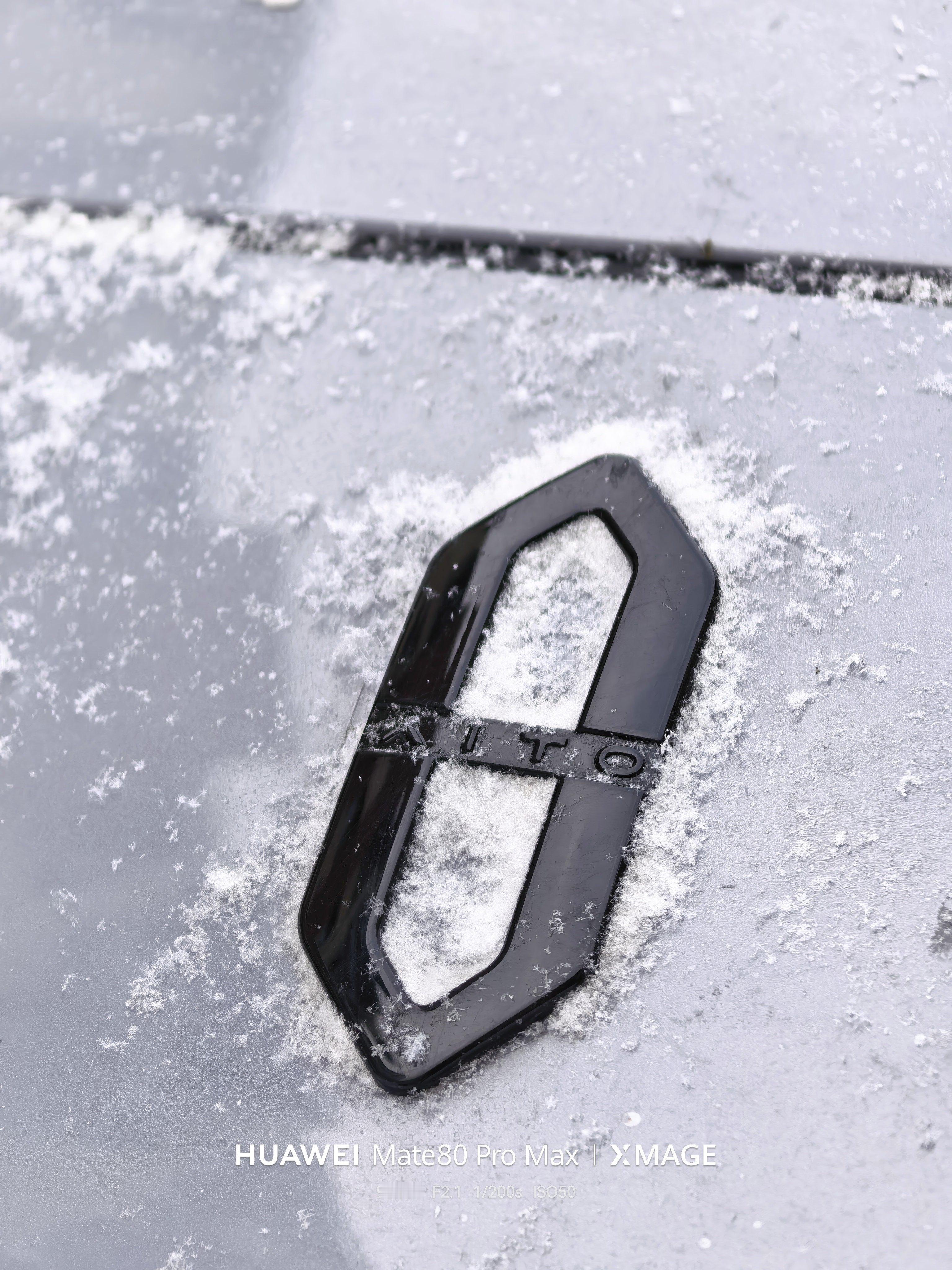 最近你的城市下雪了吗？来看看在华为手机微距下的雪花❄细节吧！有点东西