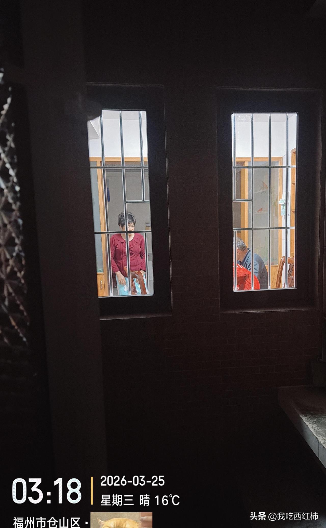 破案了 噪音不是楼上是隔壁老头夫妻
搬进来一个多月 半夜2点多开始一直陆陆续续大