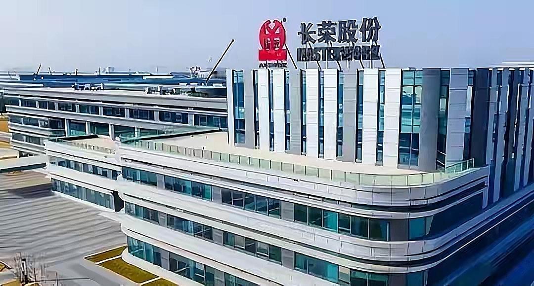 长荣海运航线遭封合作终止！数亿损失压顶，全是自酿的苦果
 
渤海湾的海面上，长荣