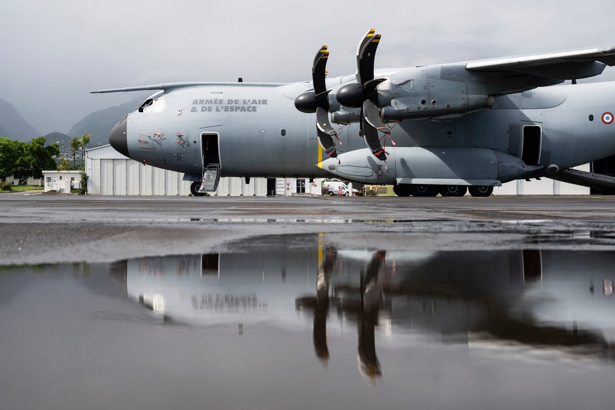 法国空天军（AAE）摄影作品欣赏“水中倒影”系列今日阵风 阵风列阵，还有阿尔法喷