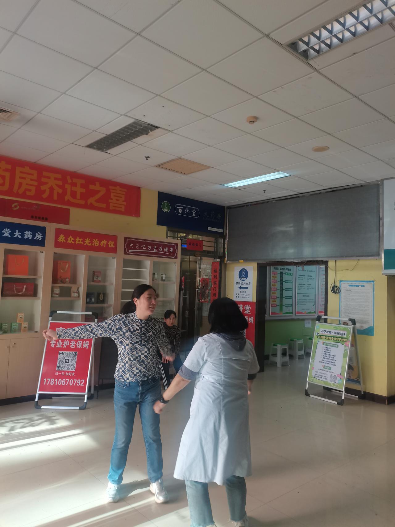 央视抵制世界杯高价转播权是否正确央视抵制世界杯高价转播权非常正确，中国己经站起来