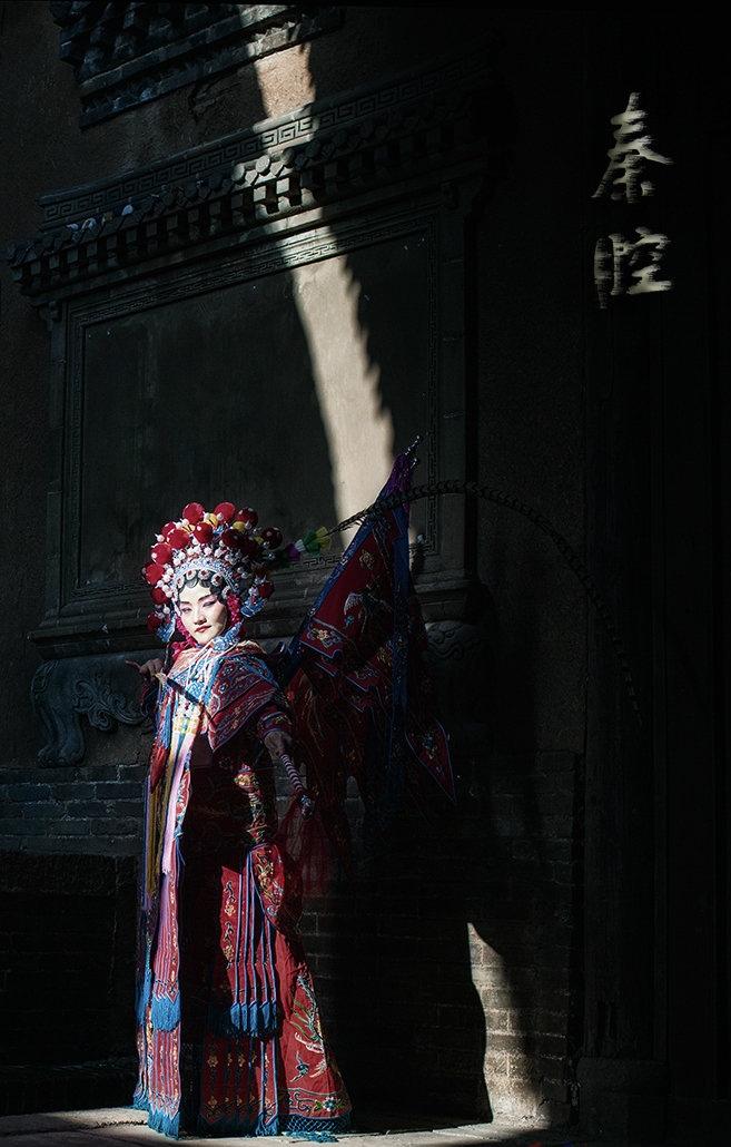 就说秦腔为啥充满了悲凉和对世界愤恨的呐喊，当知道伪史后，这也许就是当年被杀被赶出